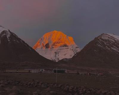Kailash-manasarovar-yatra-golden-kailash 