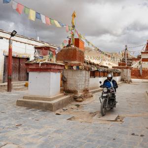 upper mustang bike tour 